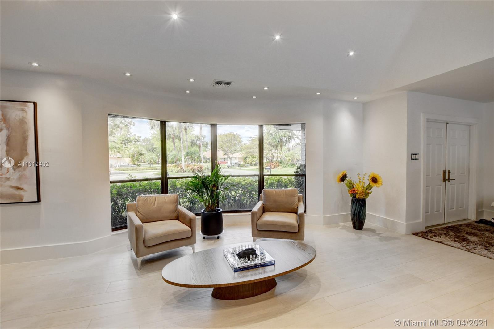 6532 Serena Lane Boca Raton, FL 33433 - Photo 4 of 40 Gallery Image 4