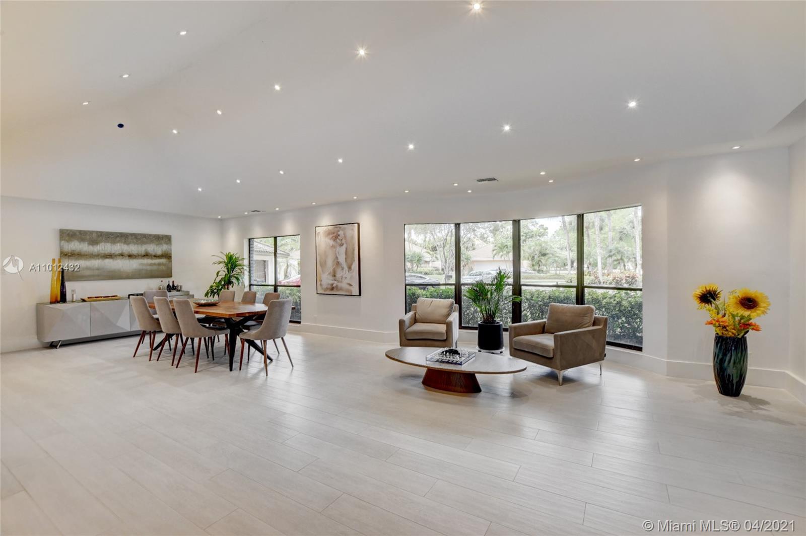 6532 Serena Lane Boca Raton, FL 33433 - Photo 5 of 40 Gallery Image 5