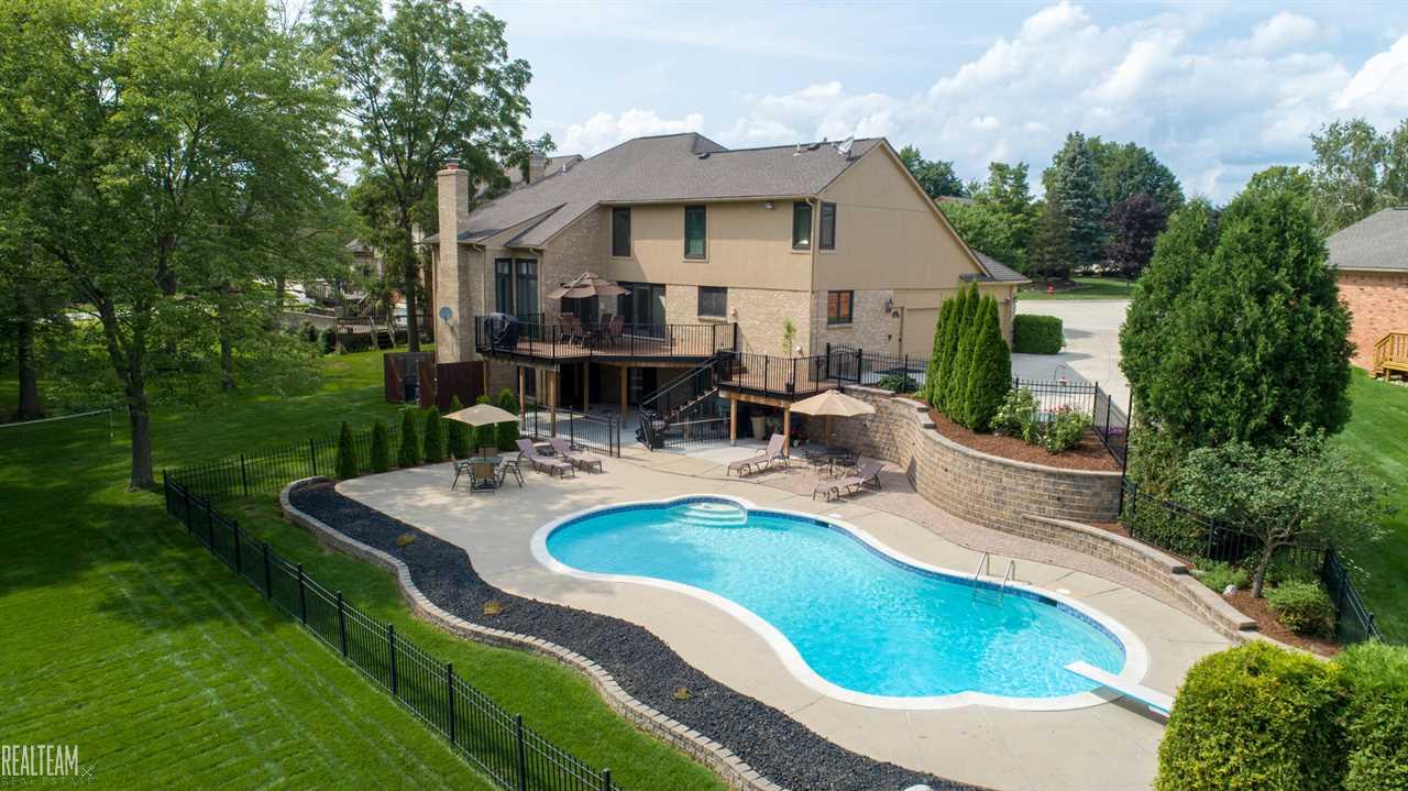 1686 Edinborough Drive Rochester, MI 48306 - Photo 40 of 42 31356728-40.JPG