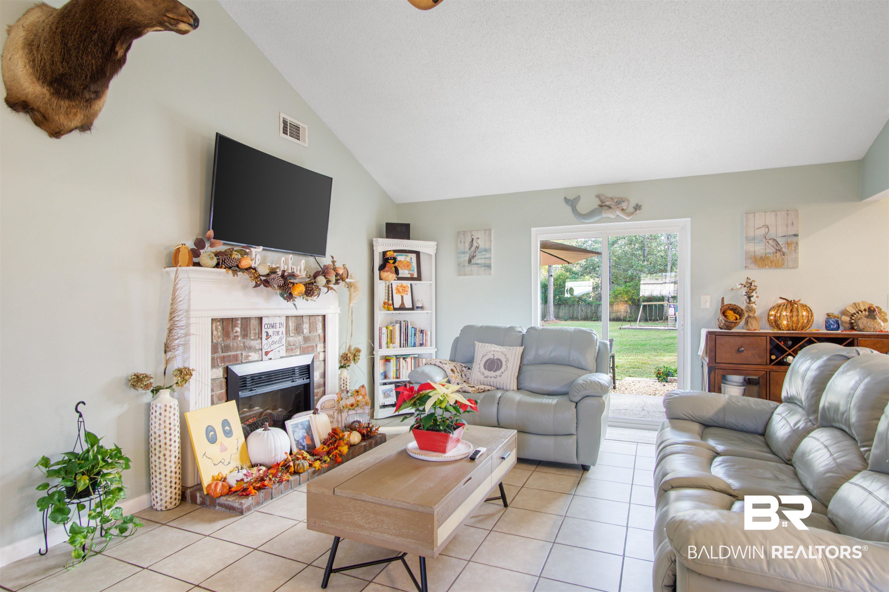 16110 Woodpecker Road Silverhill, AL 36576 - Photo 3 of 31