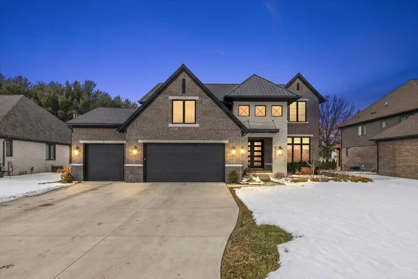 $952,999 | 52801 Royal Park Avenue, Utica, MI 48315