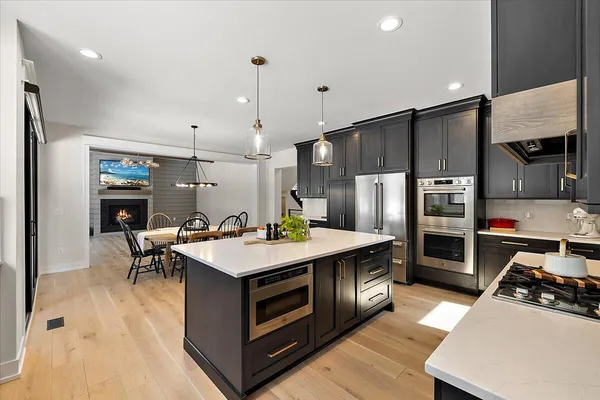 $952,999 | 52801 Royal Park Avenue, Utica, MI 48315