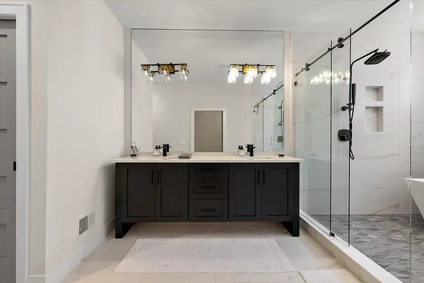 $952,999 | 52801 Royal Park Avenue, Utica, MI 48315