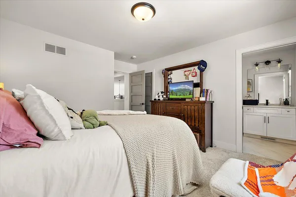 $952,999 | 52801 Royal Park Avenue, Utica, MI 48315