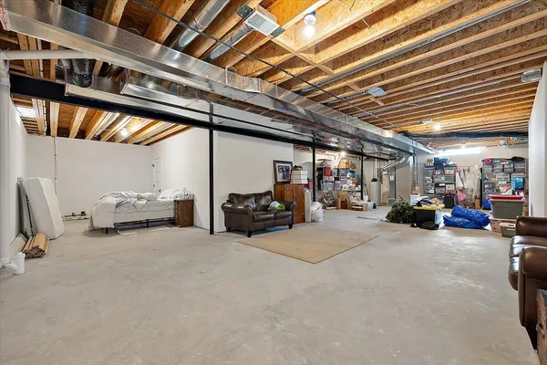 $952,999 | 52801 Royal Park Avenue, Utica, MI 48315