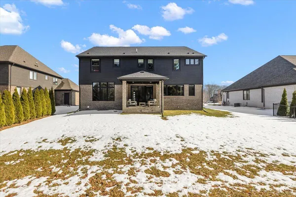 $952,999 | 52801 Royal Park Avenue, Utica, MI 48315