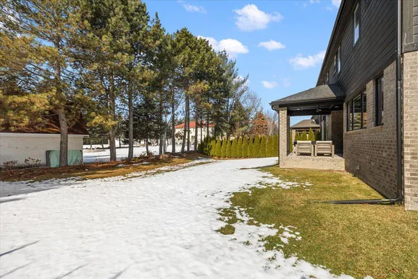 $952,999 | 52801 Royal Park Avenue, Utica, MI 48315