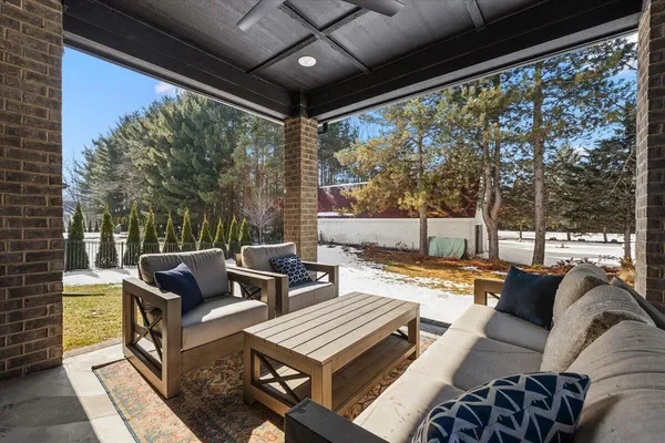 $952,999 | 52801 Royal Park Avenue, Utica, MI 48315