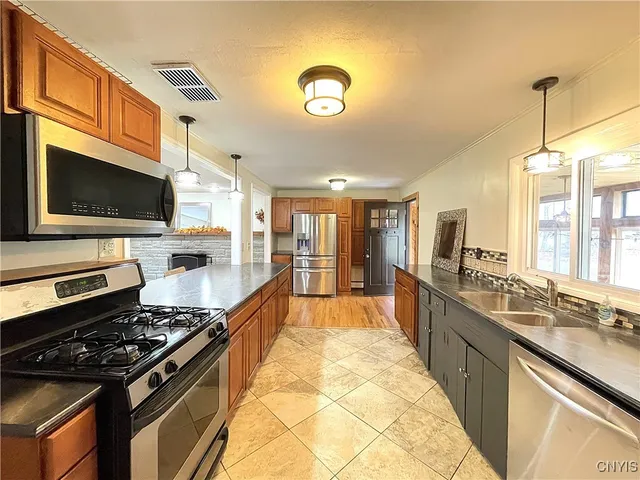 $375,000 | 4576 Whetstone Road, Manlius, NY 13104