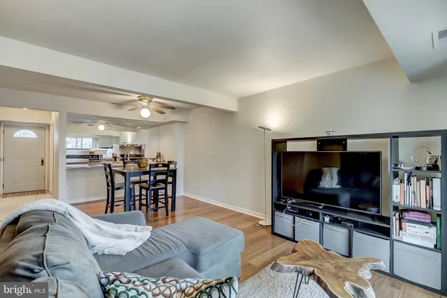 $2,150 | 14431 St Germain Drive, Centreville, VA 20121