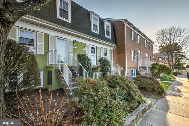 $2,150 | 14431 St Germain Drive, Centreville, VA 20121