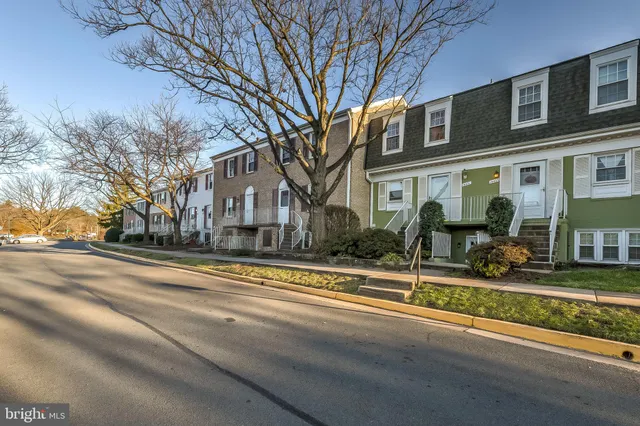 $2,150 | 14431 St Germain Drive, Centreville, VA 20121