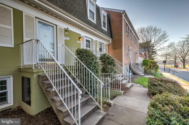 $2,150 | 14431 St Germain Drive, Centreville, VA 20121