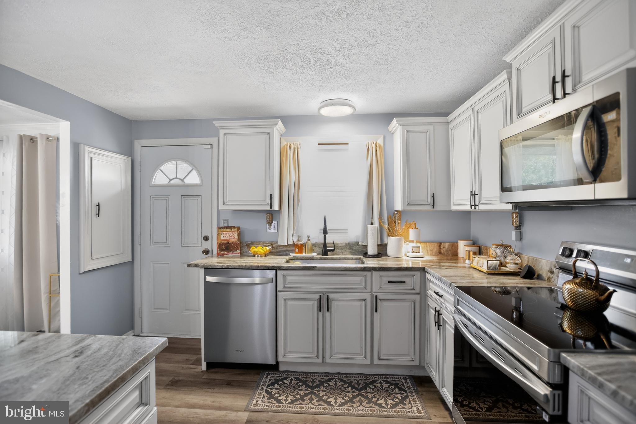 2413 Pinefield Road Waldorf, MD 20601 - Photo 3 of 39 kitchen