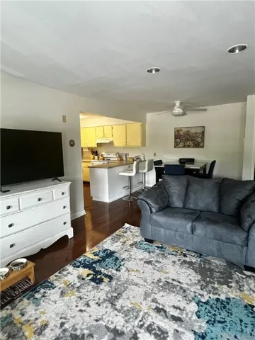 $1,950 | 400 Narragansett Parkway, Unit WA11, Warwick, RI 02888