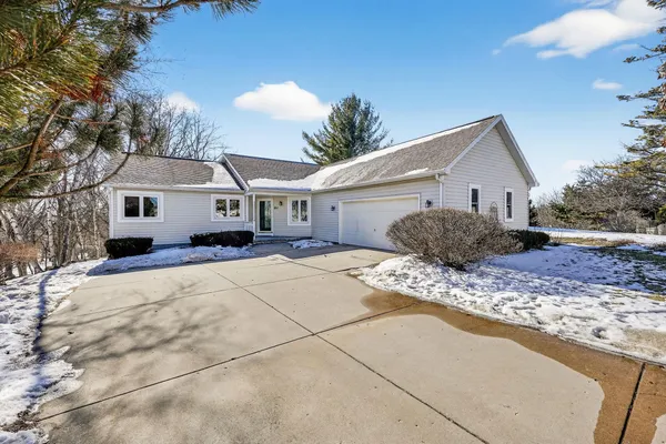 $424,900 | 820 Anna Court, Waterloo, WI 53594