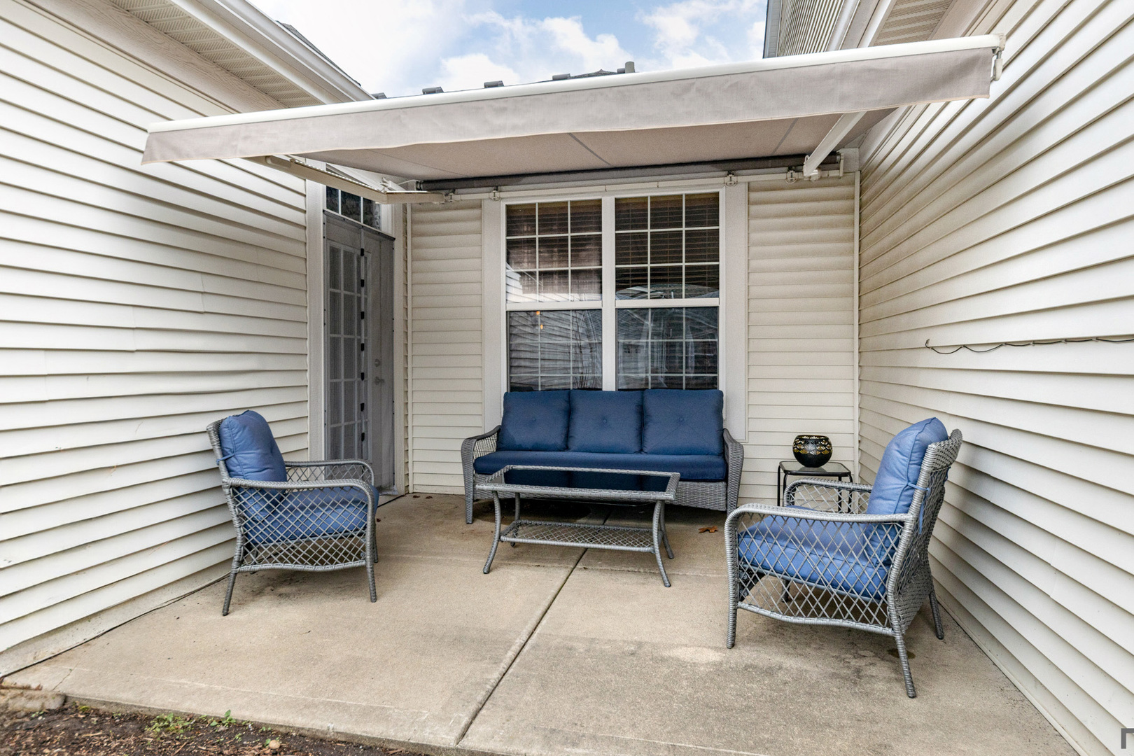 2852 Normandy Circle Naperville, IL 60564 - Photo 25 of 31 a wooden bench sitting in front of a house
