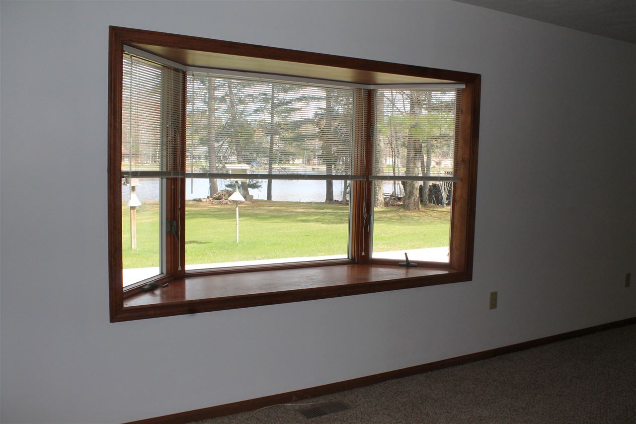 3660 Pineland Point Gladwin, MI 48624 - Photo 16 of 31 1860748-15.JPG