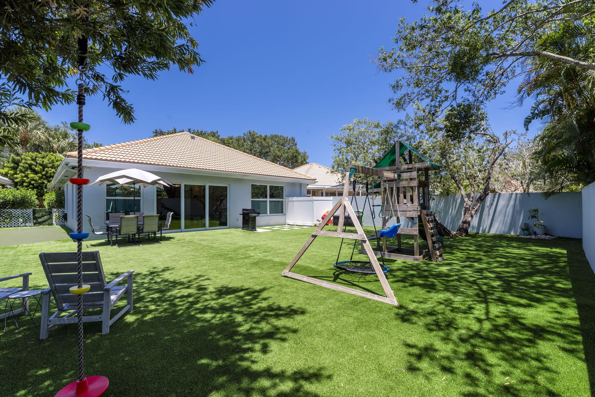 137 East Hampton Way Jupiter, FL 33458 - Photo 26 of 34 008