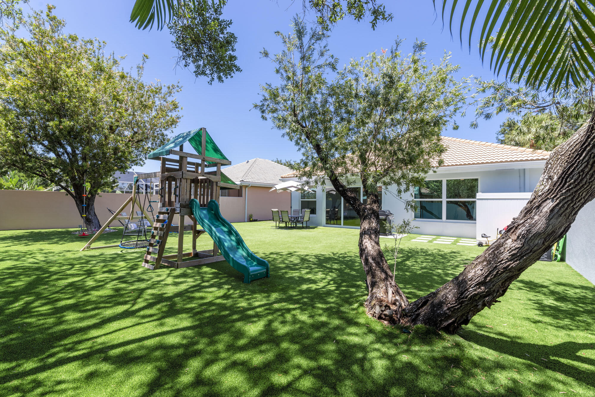 137 East Hampton Way Jupiter, FL 33458 - Photo 28 of 34 010