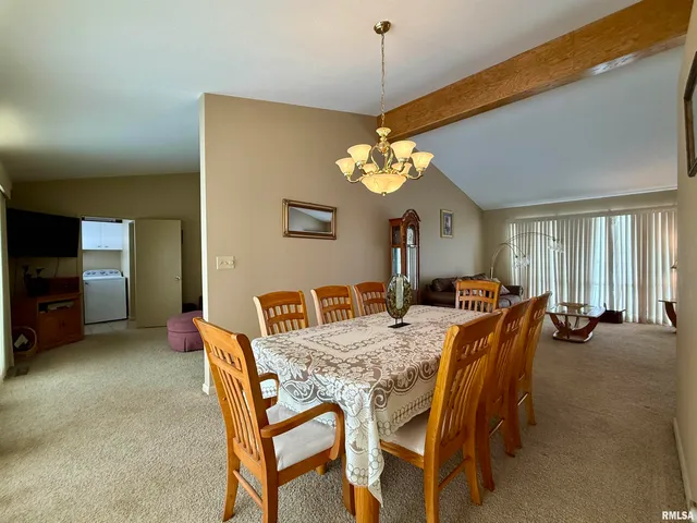 $187,500 | 241 Circle Drive, Galesburg, IL 61401