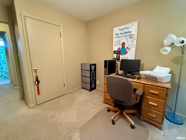 $187,500 | 241 Circle Drive, Galesburg, IL 61401