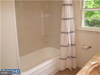14 County Avenue Maple Shade, NJ 08052 - Photo 6 of 12 Bathroom