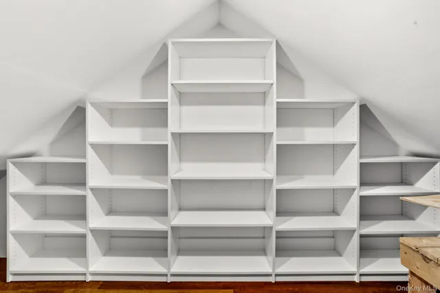 $6,250 | 110 Topland Road, White Plains, NY 10605