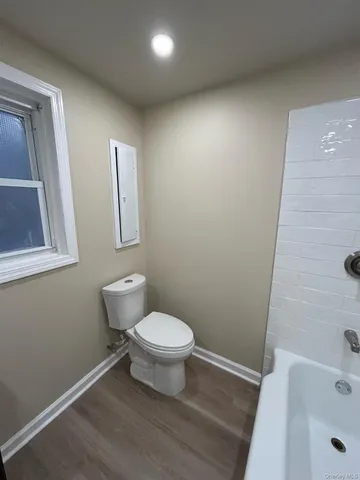 $6,250 | 110 Topland Road, White Plains, NY 10605