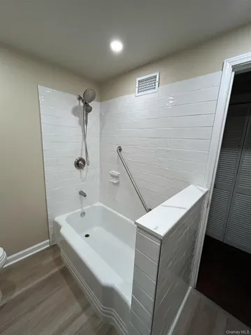 $6,250 | 110 Topland Road, White Plains, NY 10605