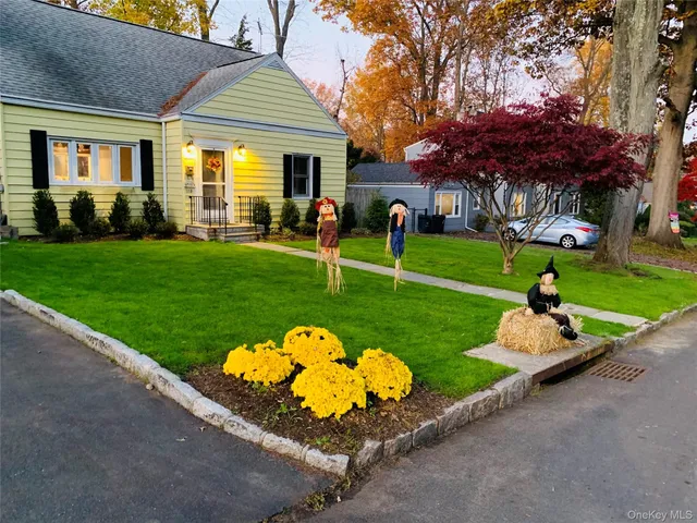 $6,250 | 110 Topland Road, White Plains, NY 10605