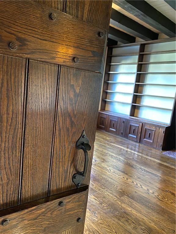 5659 Darlington Road Pittsburgh, PA 15217 - Photo 5 of 25 a view of entryway