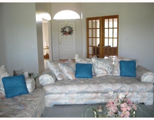 5926 Claridge Export Road Export, PA 15632 - Photo 2 of 17 Living Room.