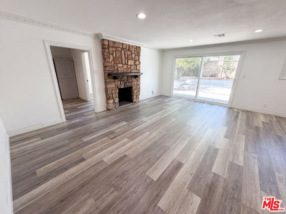1007 East Citrus Edge Street Azusa, CA 91702 - Photo 3 of 33