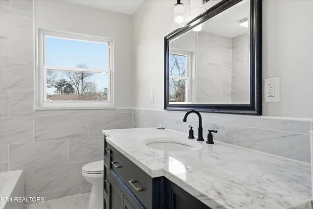 $399,900 | 4209 Deerfield Road, Knoxville, TN 37921