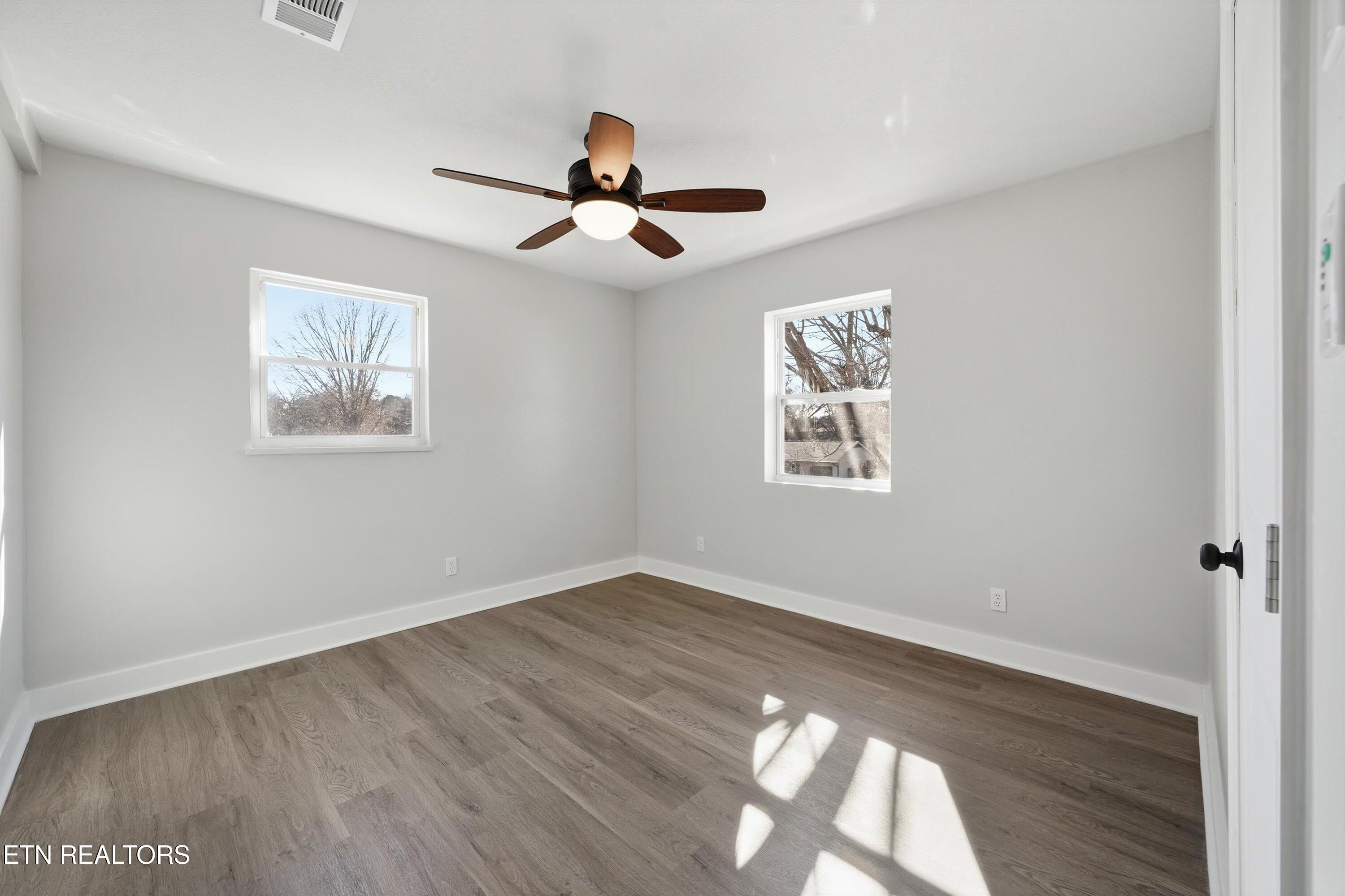 4209 Deerfield Road Knoxville, TN 37921 - Photo 16 of 37 21-4209 Deerfield Rd 15