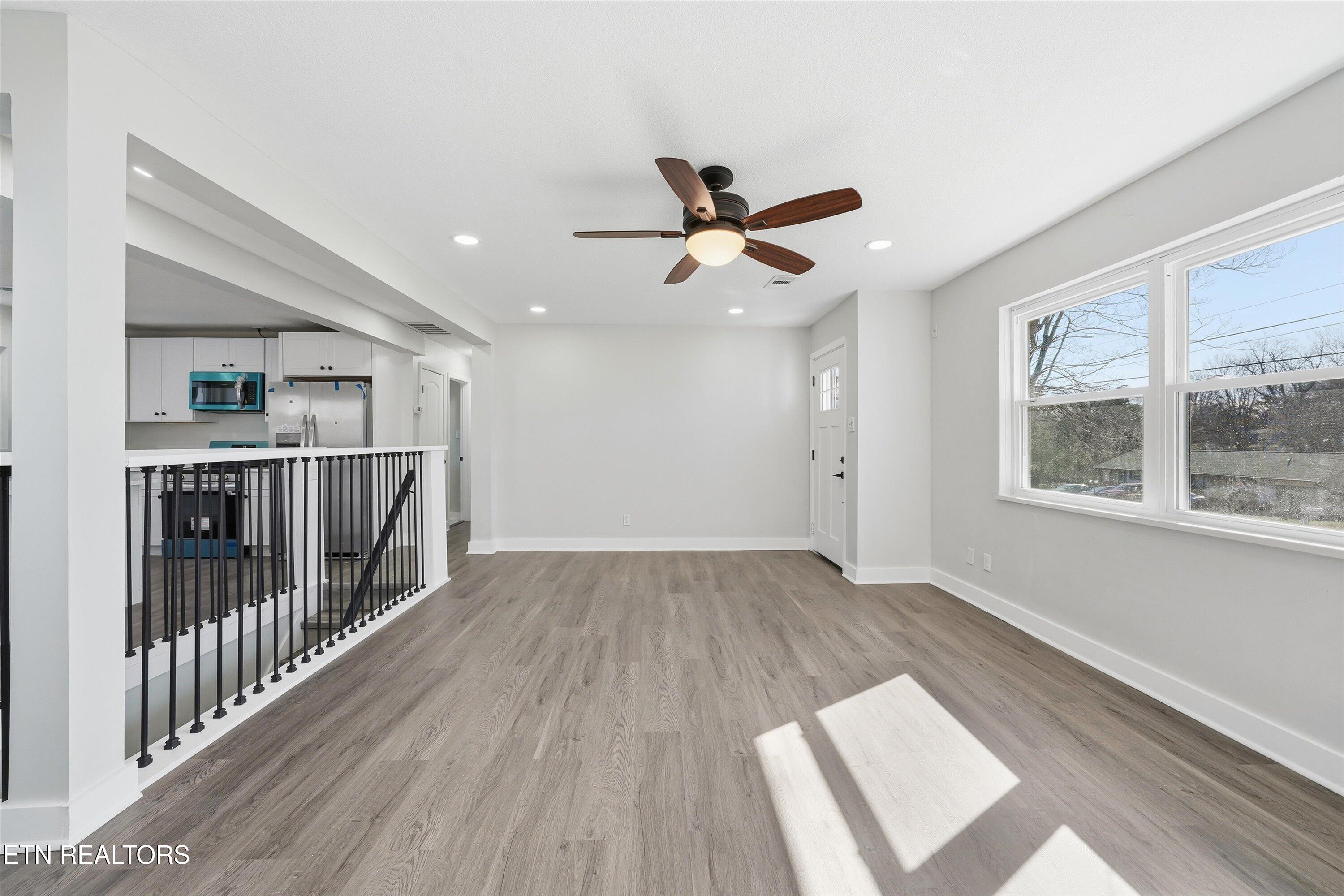 4209 Deerfield Road Knoxville, TN 37921 - Photo 4 of 37 08-209 Deerfield Rd 03