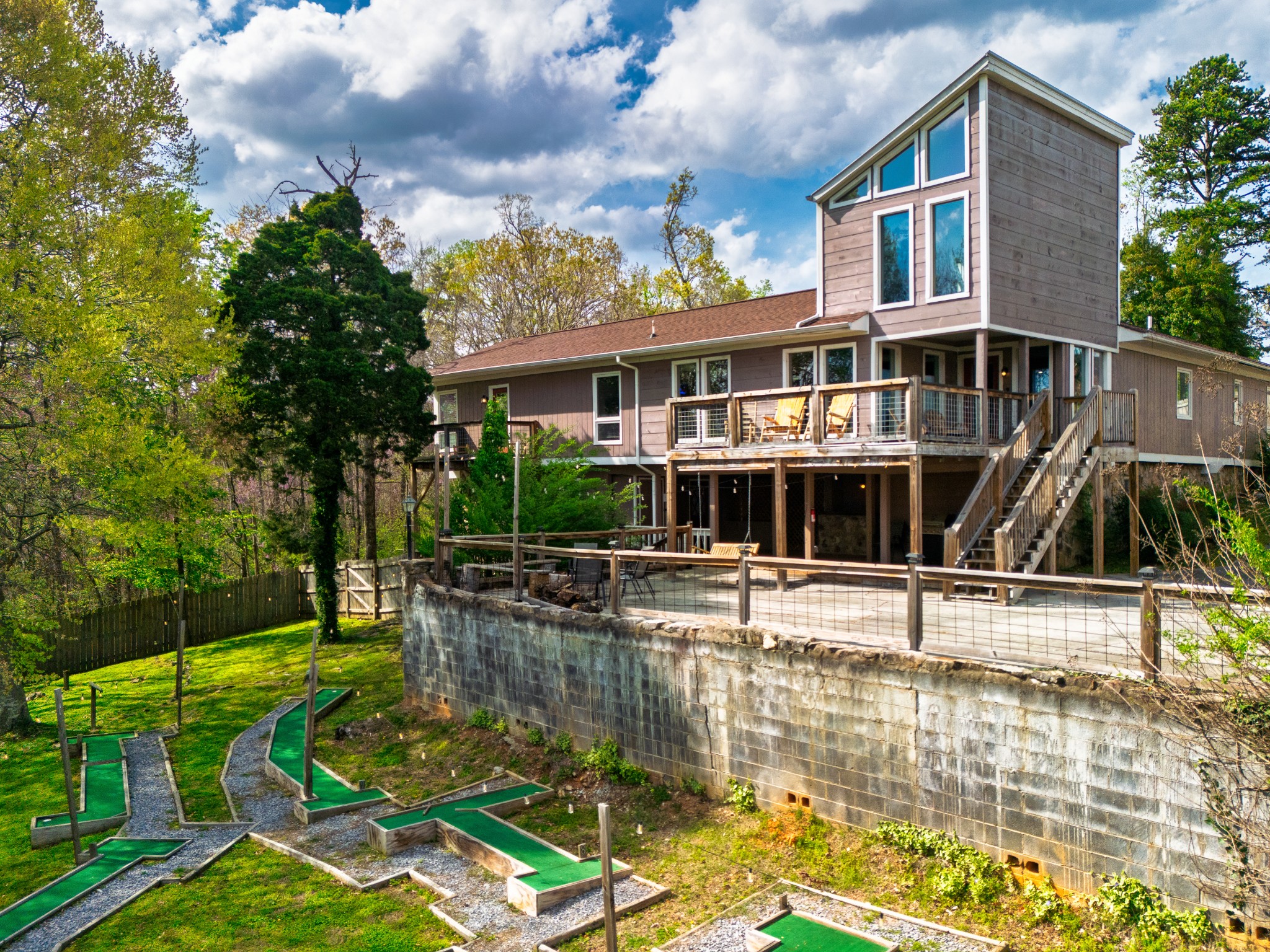 812 Starlight Lane Kodak, TN 37764 - Photo 39 of 60 a view of a house with pool