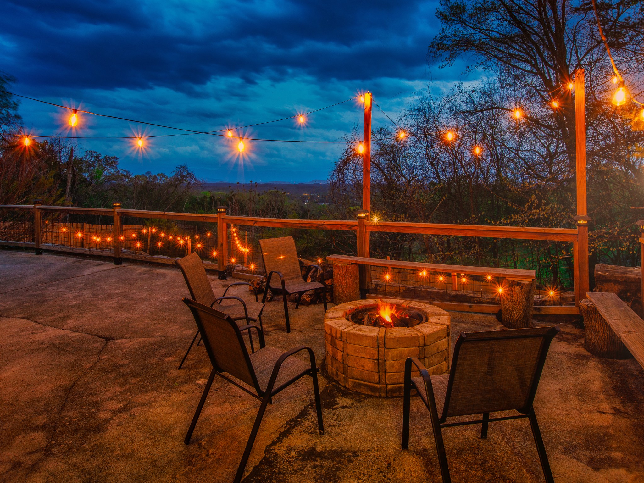 812 Starlight Lane Kodak, TN 37764 - Photo 46 of 60 a view of an chairs and table in patio