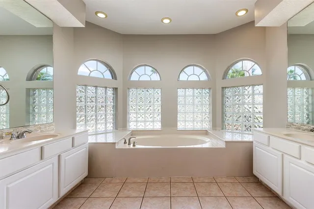 $724,900 | 14682 Braddock Oak Drive, Orlando, FL 32837