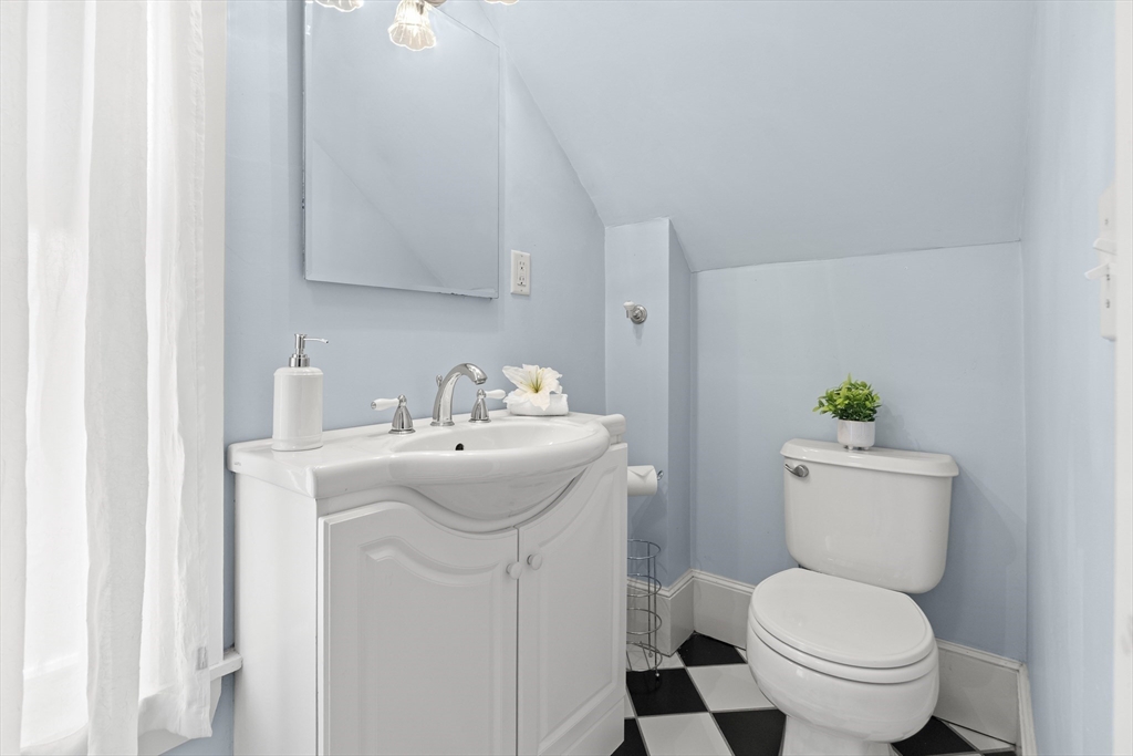 6 Elmwood Road Swampscott, MA 01907 - Photo 15 of 33