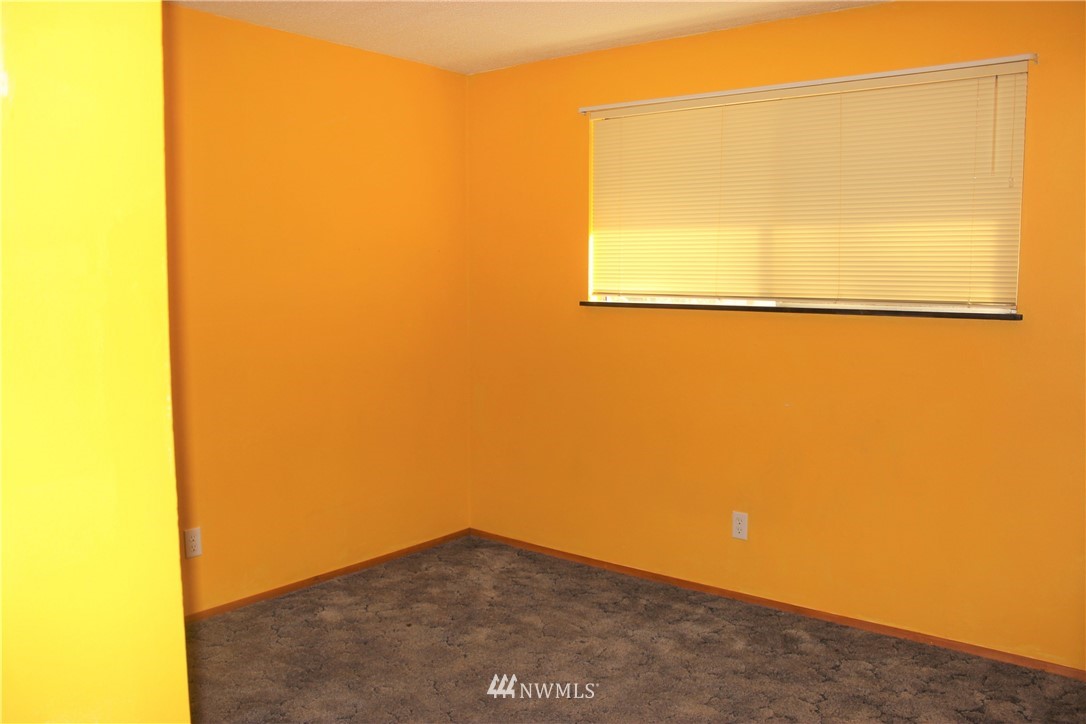 17927 Empire Street Southwest Rochester, WA 98579 - Photo 19 of 40