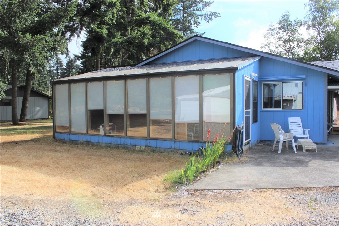 17927 Empire Street Southwest Rochester, WA 98579 - Photo 3 of 40