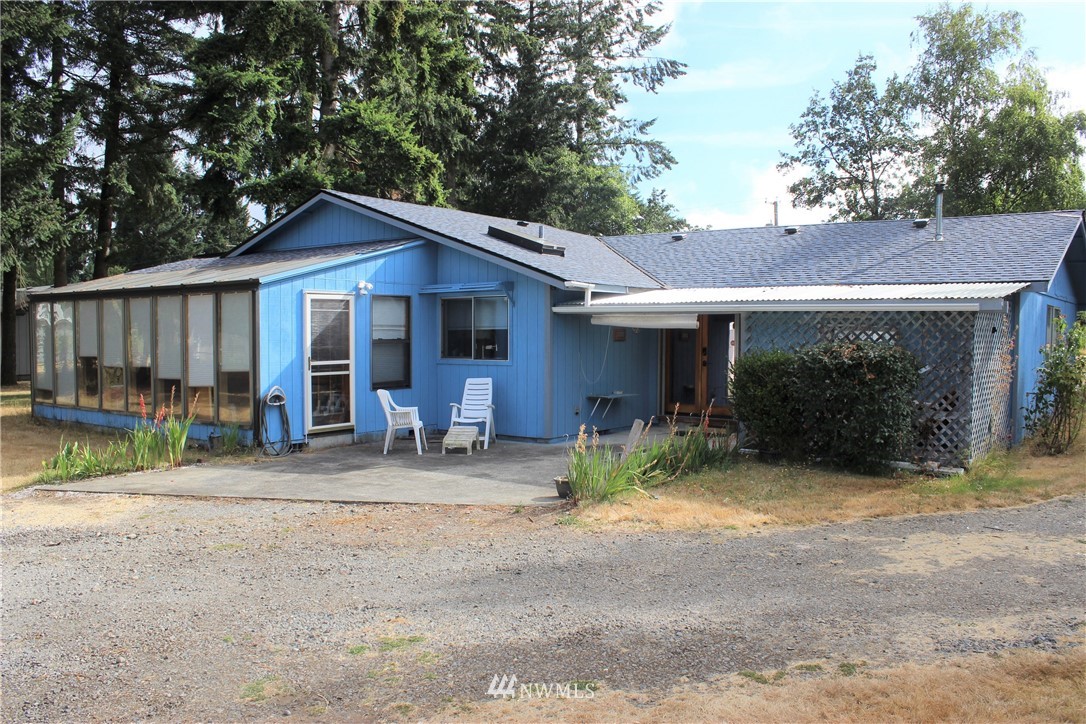 17927 Empire Street Southwest Rochester, WA 98579 - Photo 4 of 40
