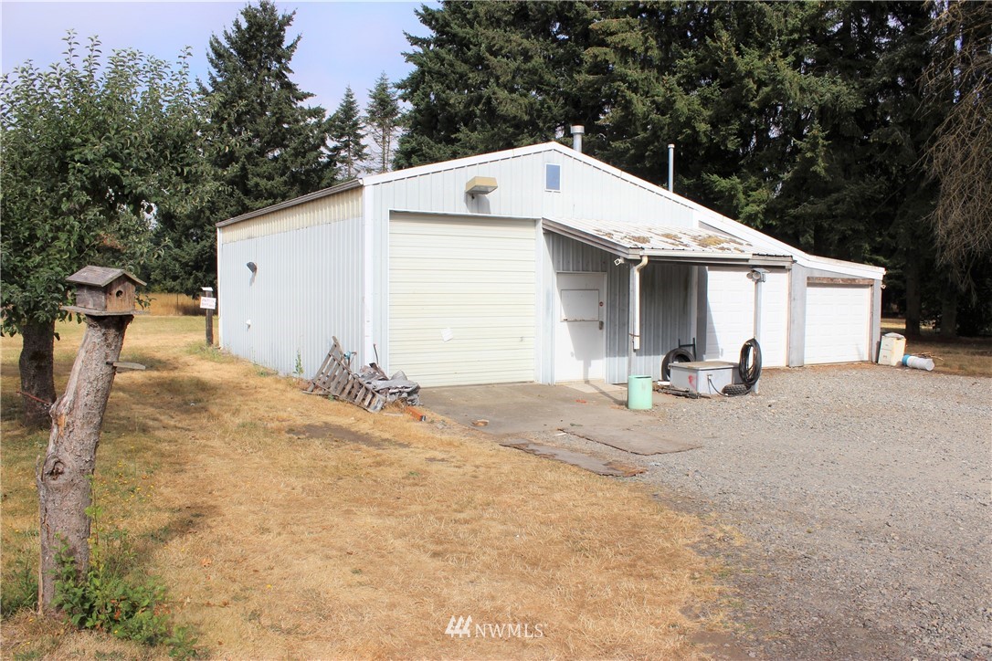 17927 Empire Street Southwest Rochester, WA 98579 - Photo 7 of 40