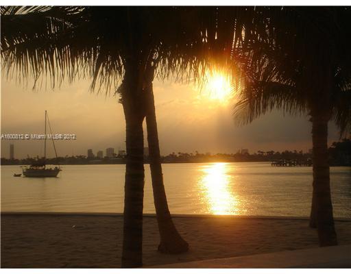1500 Bay Road, Unit 1228S Miami Beach, FL 33139 - Photo 10 of 18 Exterior Front