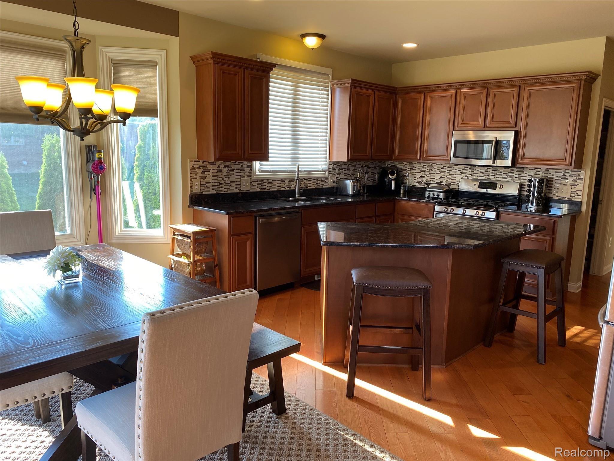 16400 Moore Park Road Macomb, MI 48044 - Photo 12 of 45 IMG_1016.JPG