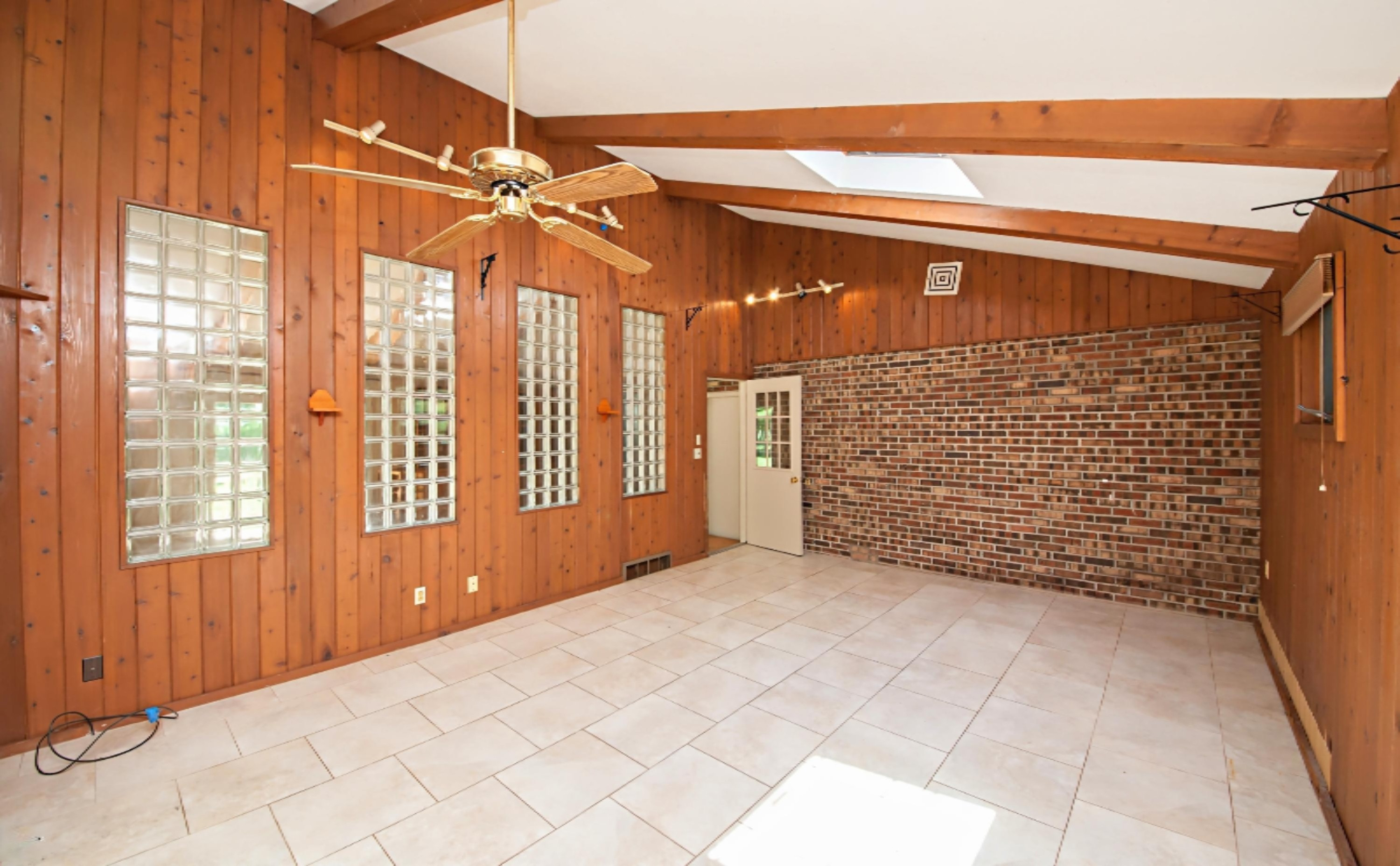 885 Oakridge Road St. Joseph, MI 49085 - Photo 12 of 34 DSC05882_pe