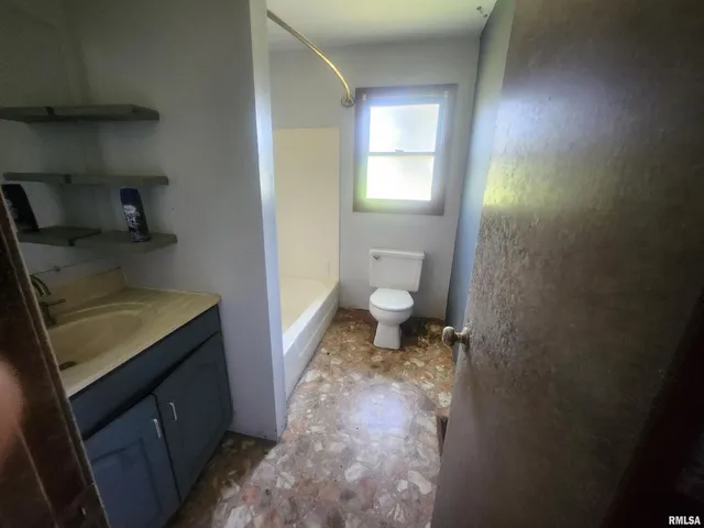 $29,900 | 904 East Poplar Street, Du Quoin, IL 62832