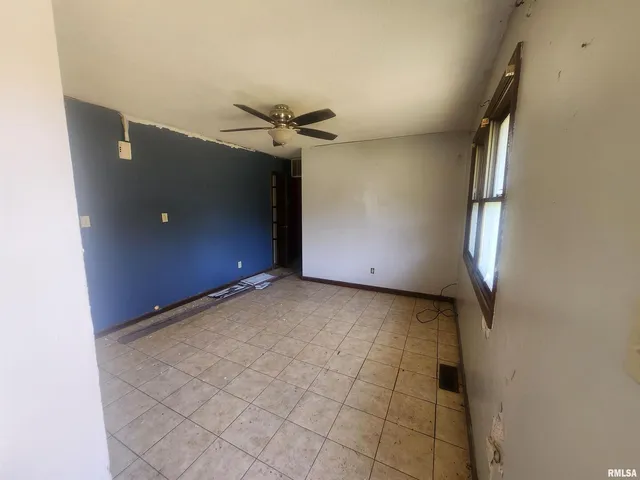 $29,900 | 904 East Poplar Street, Du Quoin, IL 62832